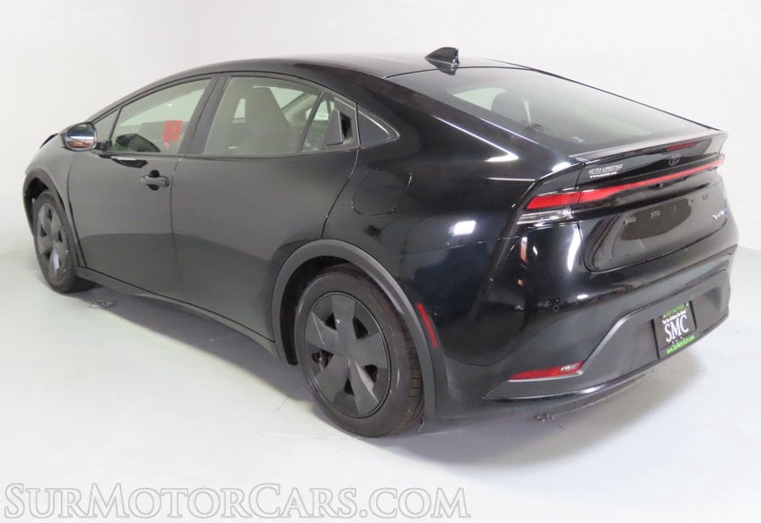 2026 Toyota Prius LE - Image 10