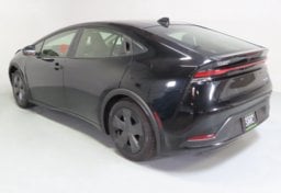 2026 Toyota Prius LE - Image 10
