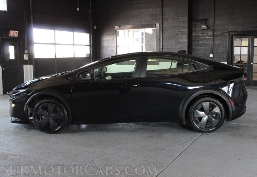2026 Toyota Prius - Image 10