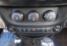 2016 Jeep Wrangler - Image 20
