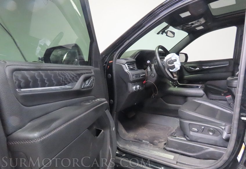 2023 GMC Yukon XL Denali - Image 23