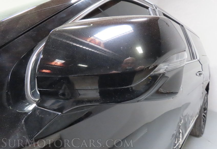 2023 GMC Yukon XL Denali - Image 16