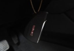 2023 GMC Yukon XL Denali - Image 39