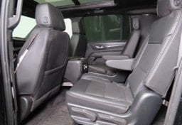 2023 GMC Yukon XL Denali - Image 29