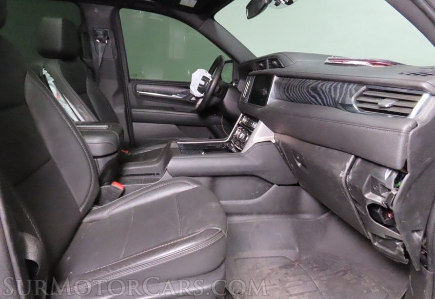 2023 GMC Yukon XL Denali - Image 28