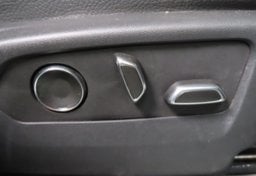 2023 GMC Yukon XL Denali - Image 53