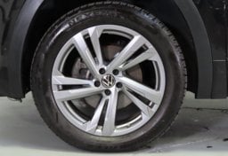 2024 Volkswagen Atlas Cross Sport SEL R-Line - Image 42