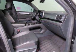 2024 Volkswagen Atlas Cross Sport SEL R-Line - Image 53
