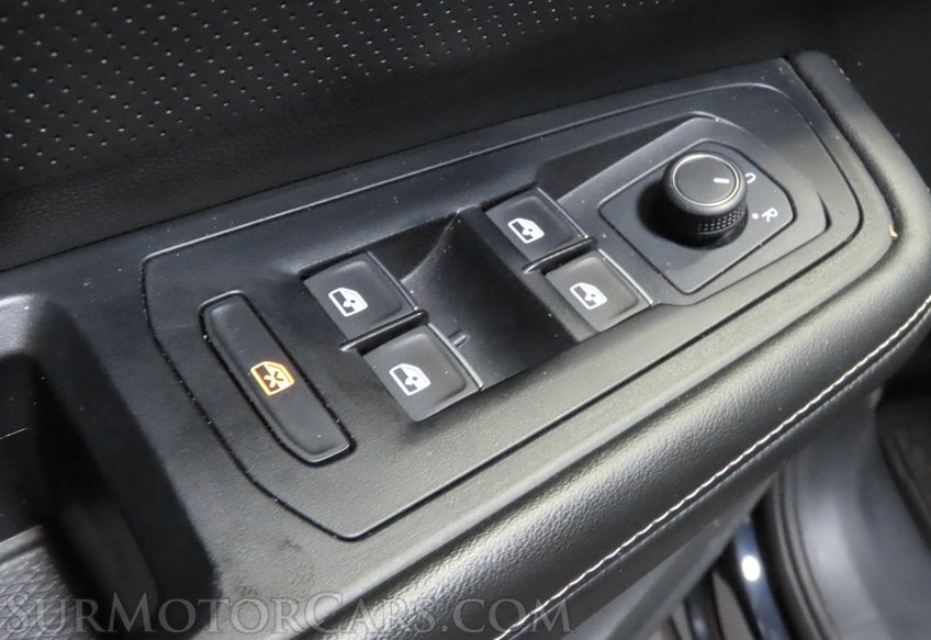 2024 Volkswagen Atlas Cross Sport SEL R-Line - Image 30