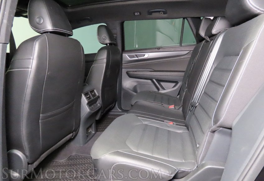 2024 Volkswagen Atlas Cross Sport SEL R-Line - Image 43