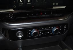 2023 GMC Sierra 1500 4x4 SLT - Image 50