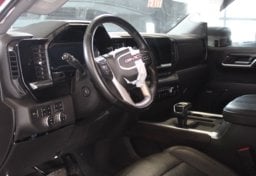 2023 GMC Sierra 1500 4x4 SLT - Image 33