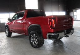 2023 GMC Sierra 1500 4x4 SLT - Image 5