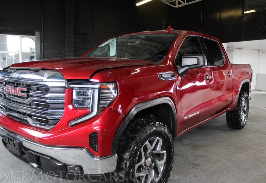 2023 GMC Sierra 1500 4x4 SLT - Image 9