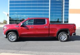 2020 GMC Sierra 1500 4x4 SLT - Image 10