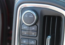 2020 GMC Sierra 1500 4x4 SLT - Image 63