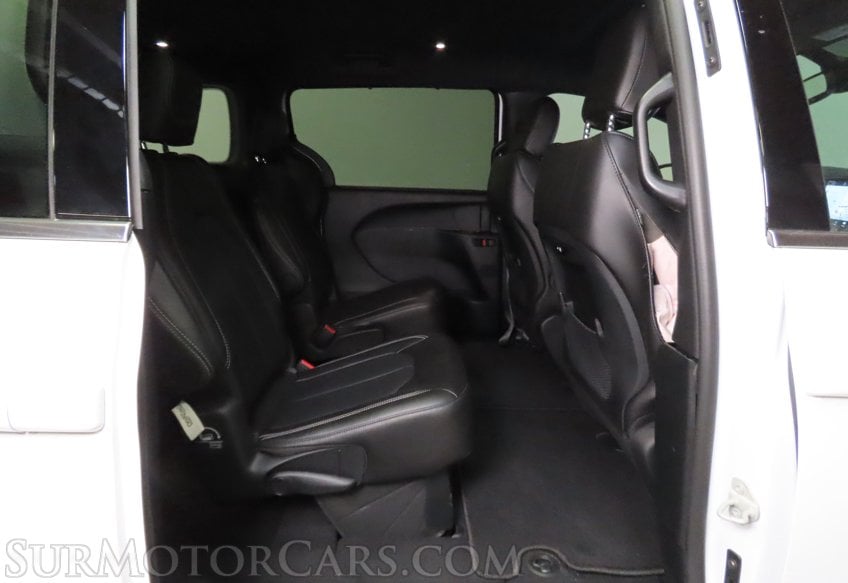 2027 Chrysler Pacifica Select - Image 22