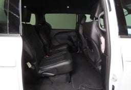2027 Chrysler Pacifica Select - Image 22