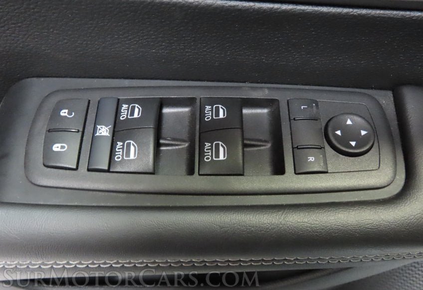 2027 Chrysler Pacifica Select - Image 44