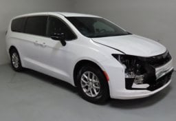 2027 Chrysler Pacifica Select - Image 2