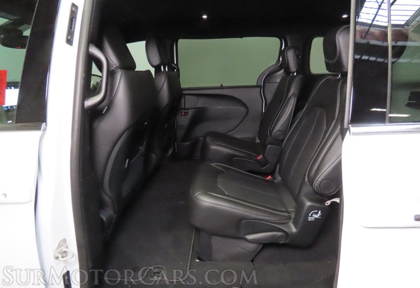 2027 Chrysler Pacifica Select - Image 21