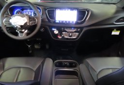 2027 Chrysler Pacifica Select - Image 33