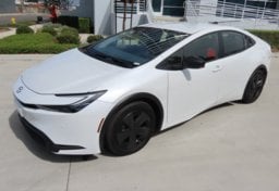 2026 Toyota Prius LE - Image 2