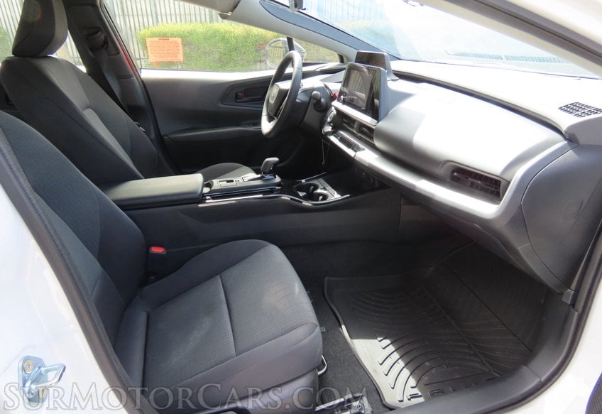2026 Toyota Prius LE - Image 27