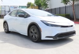 2026 Toyota Prius LE - Image 3