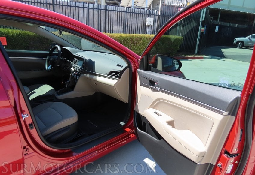 2019 Hyundai ELANTRA SEL - Image 17