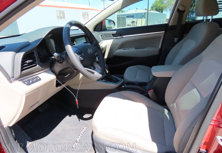 2019 Hyundai ELANTRA SEL - Image 20