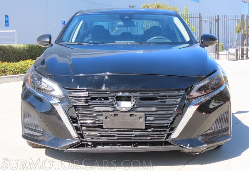 2025 Nissan Altima SV - Image 12
