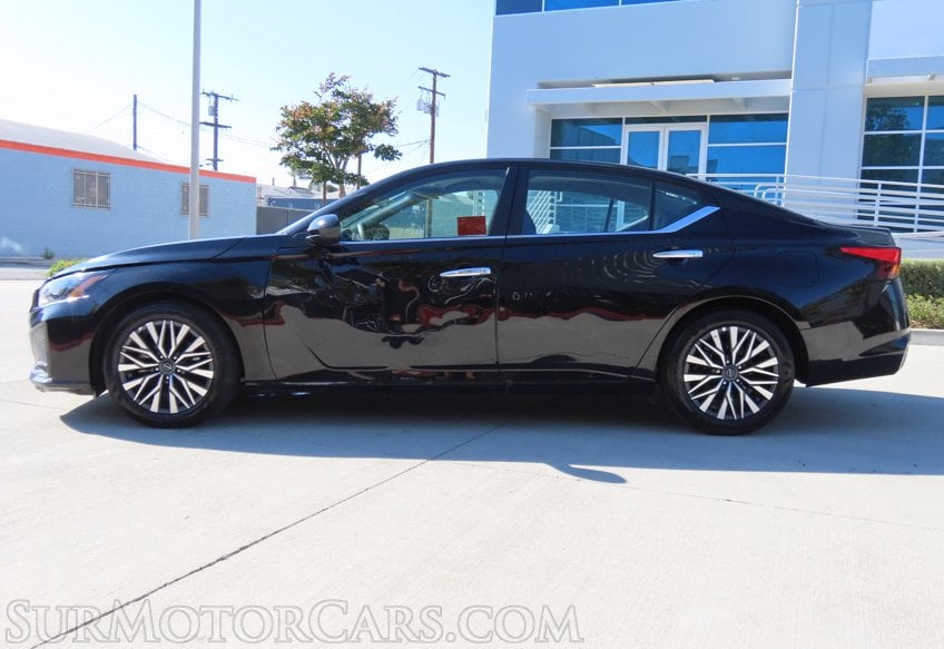 2025 Nissan Altima SV - Image 6