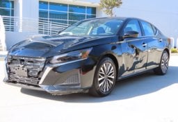 2025 Nissan Altima SV - Image 4