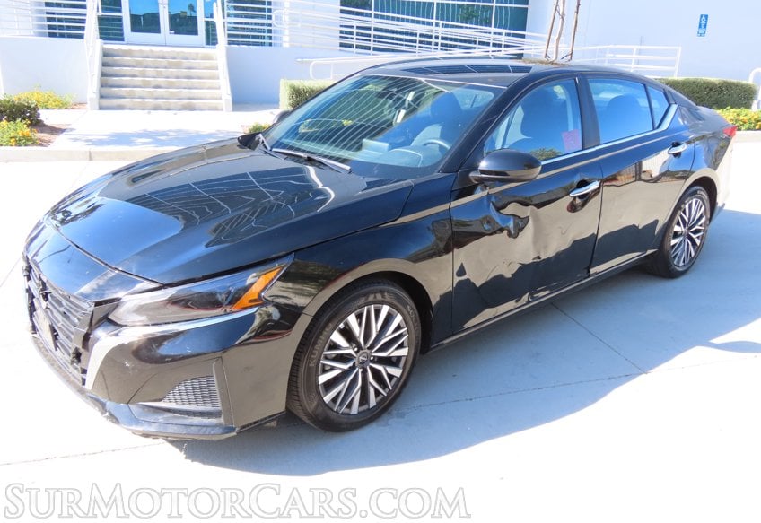 2025 Nissan Altima SV - Image 2