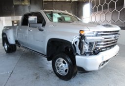 2022 Chevrolet Silverado 3500HD High Country - Image 3