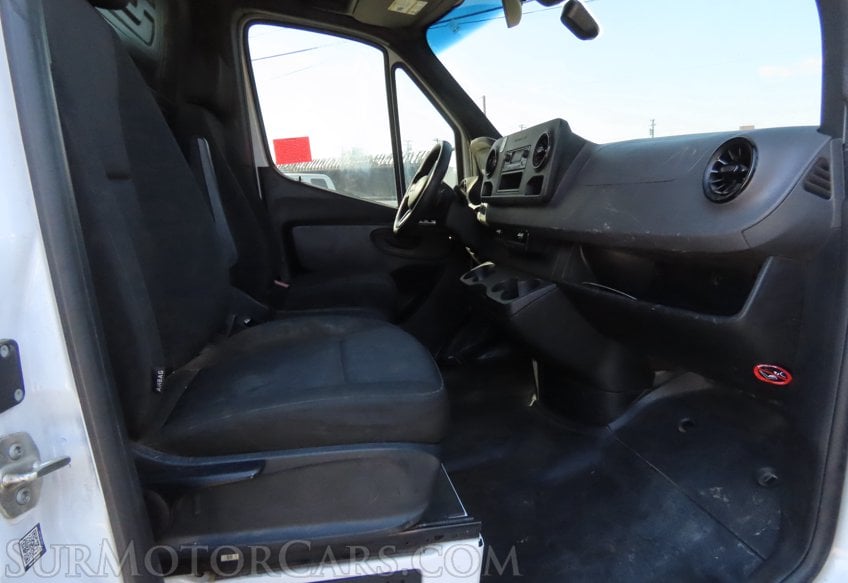 2022 Mercedes-Benz Sprinter - Image 25