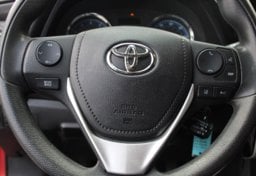 2018 Toyota Corolla - Image 33