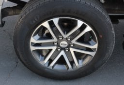2022 Ford F-150 STX - Image 28