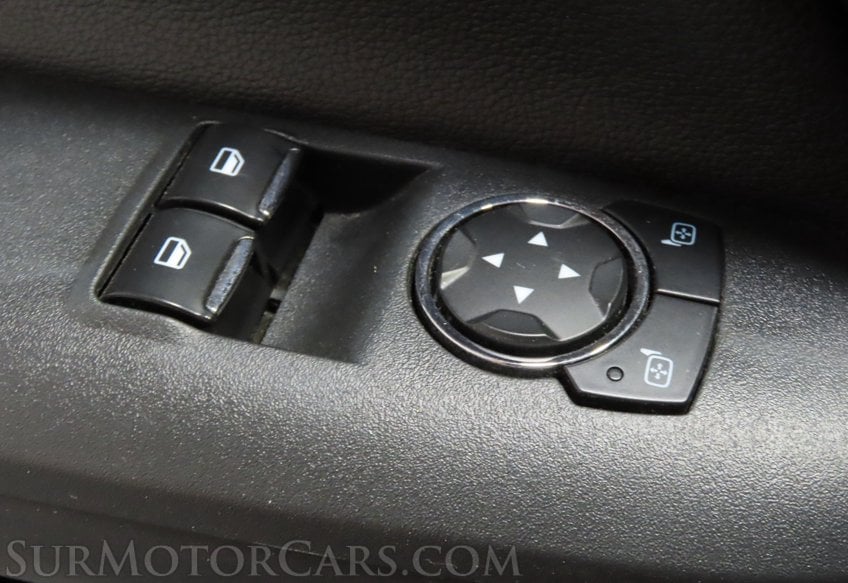 2019 Ford Mustang Premium - Image 32
