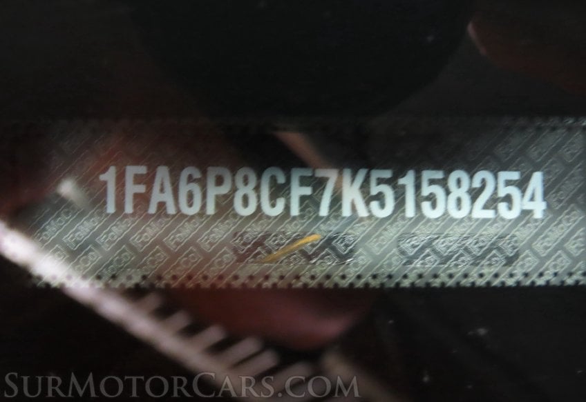 2019 Ford Mustang Premium - Image 18