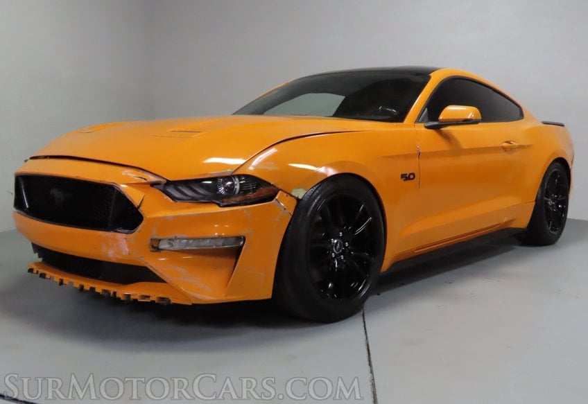 2019 Ford Mustang Premium - Image 3