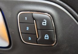 2019 Ford Mustang Premium - Image 31
