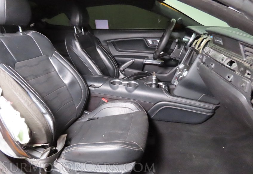 2019 Ford Mustang Premium - Image 39