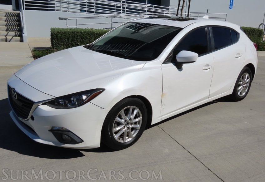 2016 Mazda Mazda3 i Grand Touring - Image 2