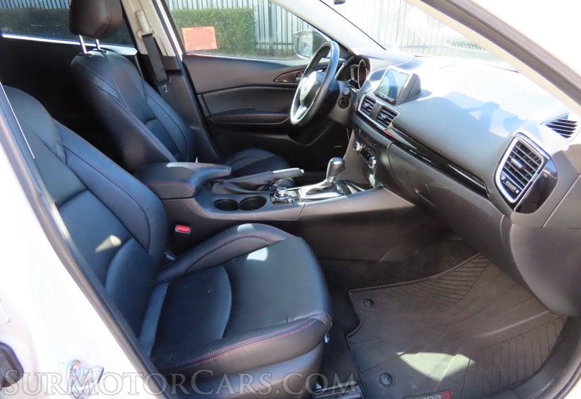 2016 Mazda Mazda3 i Grand Touring - Image 27