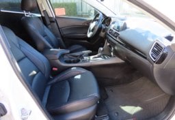 2016 Mazda Mazda3 i Grand Touring - Image 27