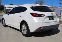 2016 Mazda Mazda3 i Grand Touring - Image 6