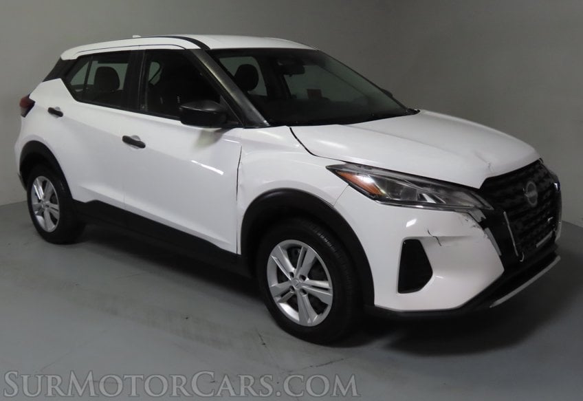 2024 Nissan Kicks S - Image 1