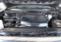 2015 Toyota Tacoma 4WD V6 - Image 50